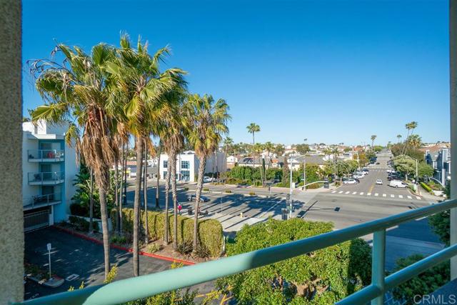 520 The Village, Redondo Beach, California 90277, 2 Bedrooms Bedrooms, ,2 BathroomsBathrooms,Residential,Sold,The Village,200018306