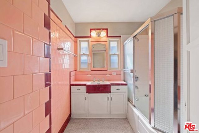 2 Bed Home for Sale in Burbank, California
