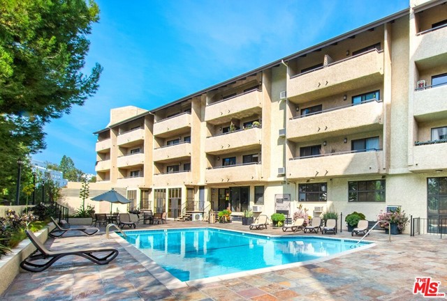 1 Bed Home for Sale in Los Angeles, California