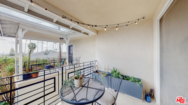 2 Bed Home for Sale in Los Angeles, California