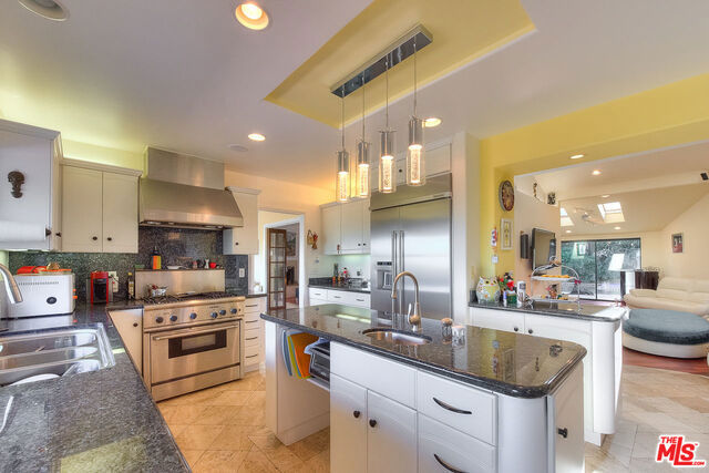 28928 CRESTRIDGE Road, Rancho Palos Verdes, California 90275, 5 Bedrooms Bedrooms, ,5 BathroomsBathrooms,Residential,Sold,CRESTRIDGE,19453042