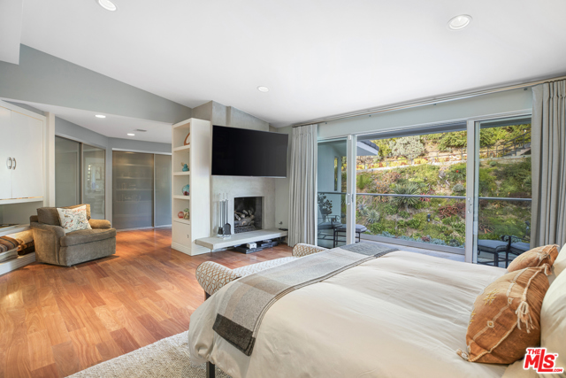 5 Bed Home for Sale in Beverly Hills, California