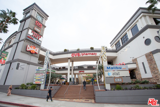 1 Bed Home for Sale in West Hollywood, California