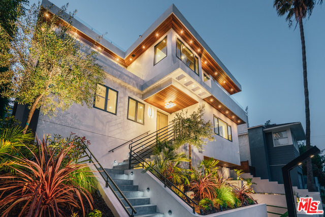 Photo of 16133 ALCIMA Avenue, Pacific Palisades, CA 90272