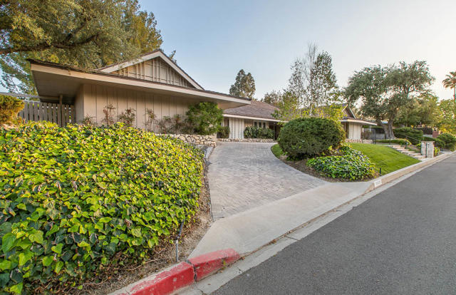 3 Bed Home for Sale in Granada Hills, California