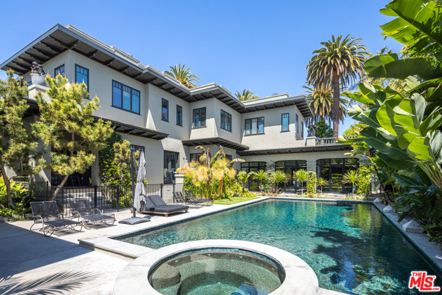 5 Bed Home for Sale in Santa Monica, California