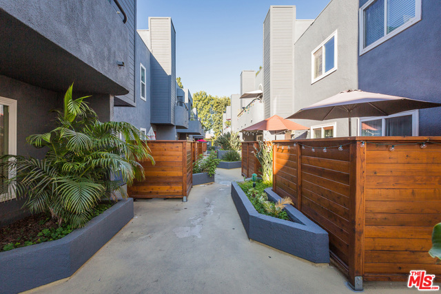 2 Bed Home for Sale in North Hollywood, California