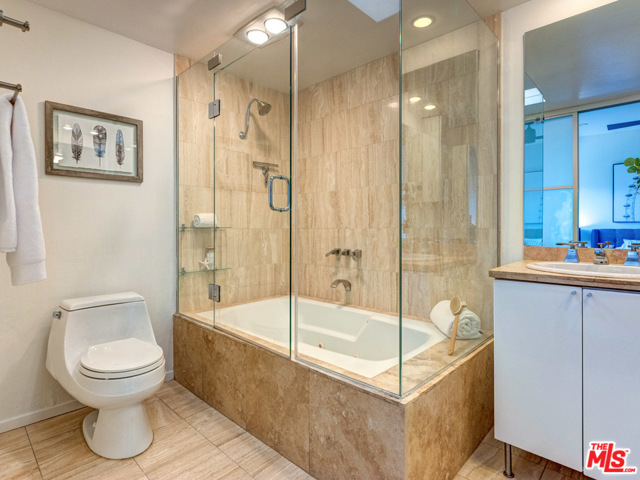 2 Bed Home for Sale in Venice, California