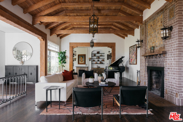4 Bed Home for Sale in Los Angeles, California