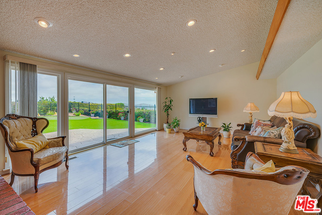 30945 RUE VALOIS, Rancho Palos Verdes, California 90275, 4 Bedrooms Bedrooms, ,3 BathroomsBathrooms,Residential,Sold,RUE VALOIS,20539622