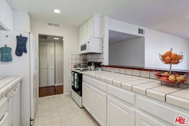 2 Bed Home for Sale in Encino, California