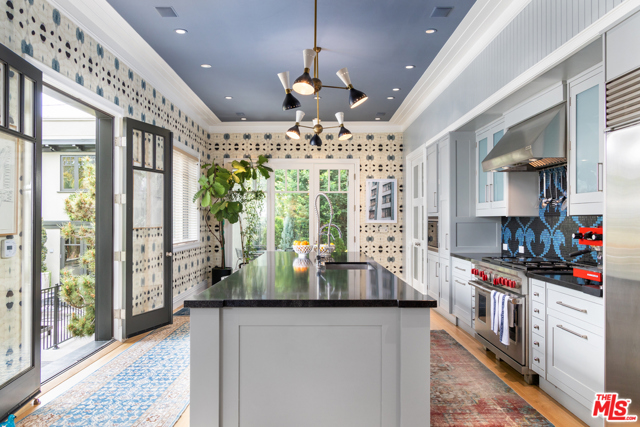 5 Bed Home for Sale in Santa Monica, California
