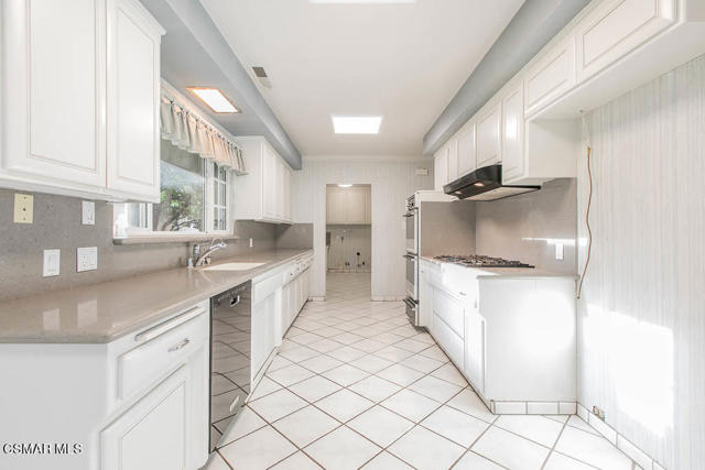 3 Bed Home for Sale in Granada Hills, California