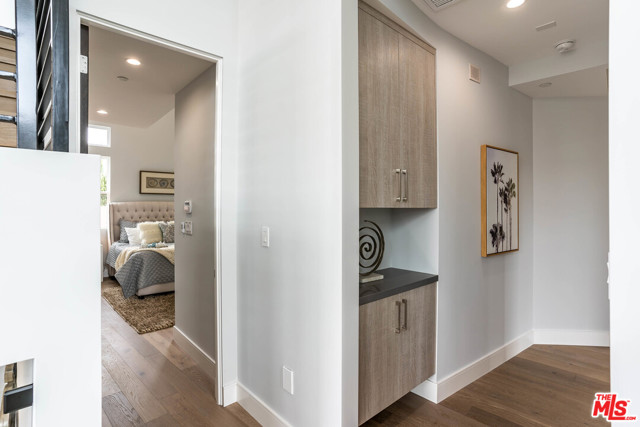 2423 Rockefeller Lane, Redondo Beach, California 90278, 5 Bedrooms Bedrooms, ,5 BathroomsBathrooms,Residential,Sold,Rockefeller,20581390