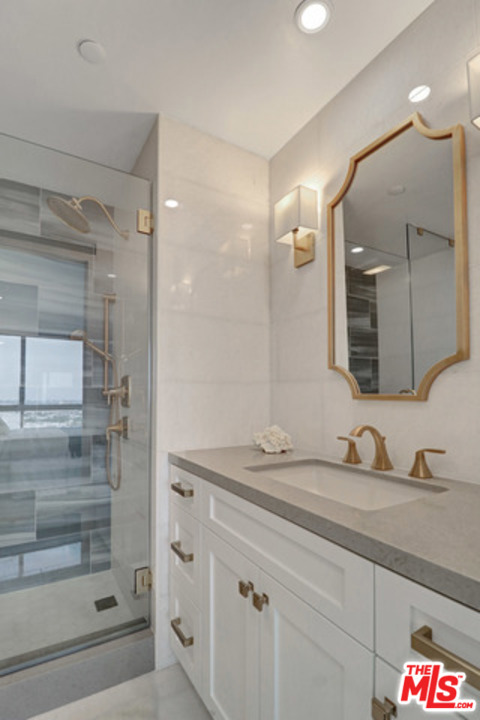 2 Bed Home for Sale in Los Angeles, California