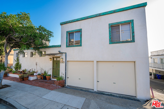 1705 Highland Avenue, Manhattan Beach, California 90266, 2 Bedrooms Bedrooms, ,2 BathroomsBathrooms,Residential,Sold,Highland,20599416