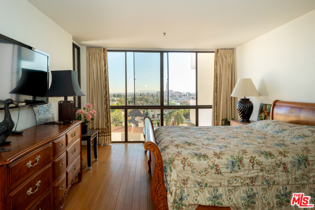 2 Bed Home for Sale in Los Angeles, California