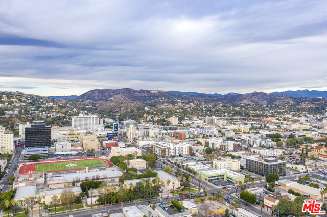1 Bed Home for Sale in Los Angeles, California