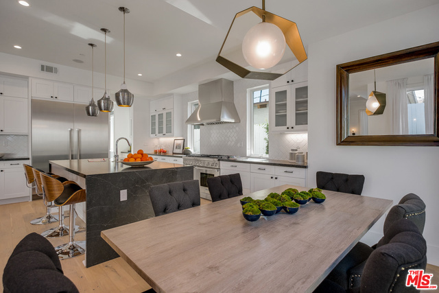 3513 ELM Avenue, Manhattan Beach, California 90266, 5 Bedrooms Bedrooms, ,4 BathroomsBathrooms,Residential,Sold,ELM,19437290