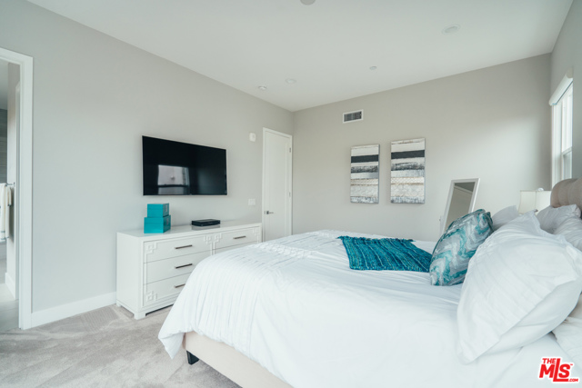 3 Bed Home for Sale in Playa Vista, California