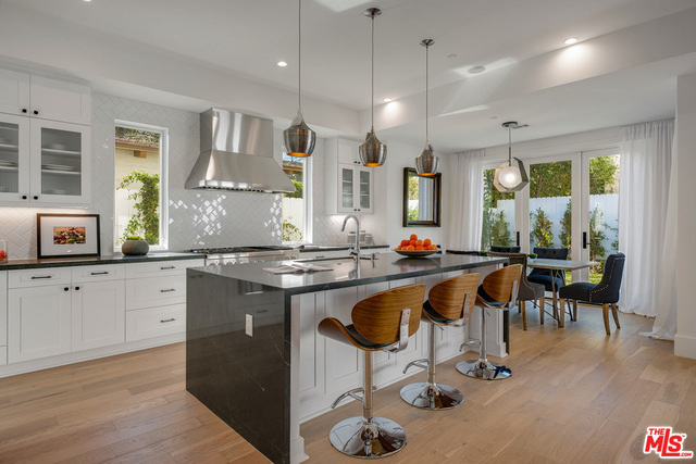 3513 ELM Avenue, Manhattan Beach, California 90266, 5 Bedrooms Bedrooms, ,4 BathroomsBathrooms,Residential,Sold,ELM,19437290