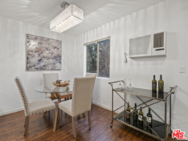 1 Bed Home for Sale in Los Angeles, California