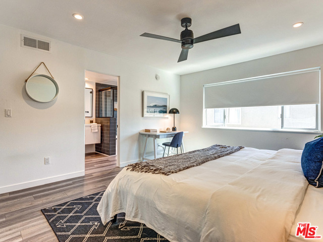 2 Bed Home for Sale in Venice, California
