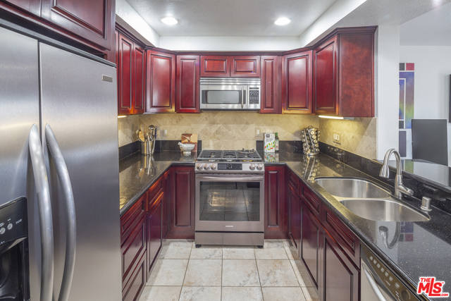 2 Bed Home for Sale in Playa del Rey, California