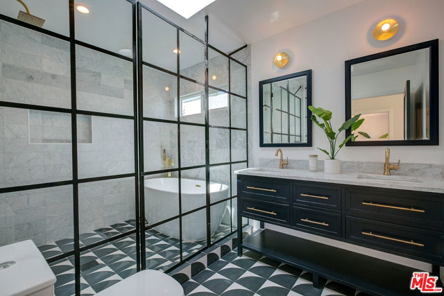 4 Bed Home for Sale in Los Angeles, California