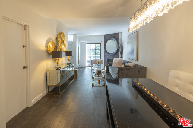 2 Bed Home for Sale in Studio City, California