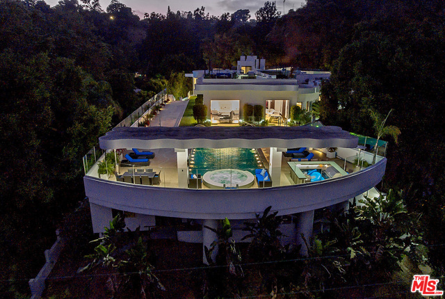 Photo of 932 RIVAS CANYON Road, Pacific Palisades, CA 90272