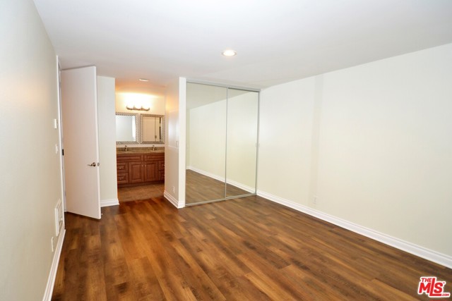 2 Bed Home for Sale in Culver City, California