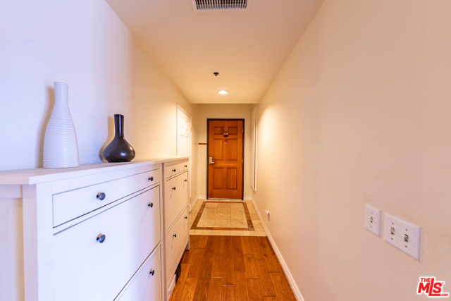 4 Bed Home for Sale in Los Angeles, California