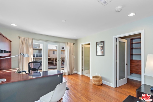 3 Bed Home for Sale in Playa del Rey, California
