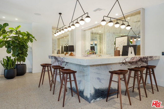 1 Bed Home for Sale in Los Angeles, California