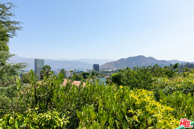 3 Bed Home for Sale in Studio City, California