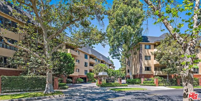 2 Bed Home for Sale in Los Angeles, California