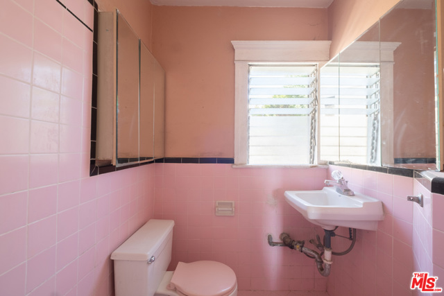  Income Home for Sale in Los Angeles, California