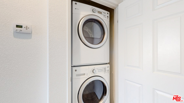2 Bed Home for Sale in Van Nuys, California