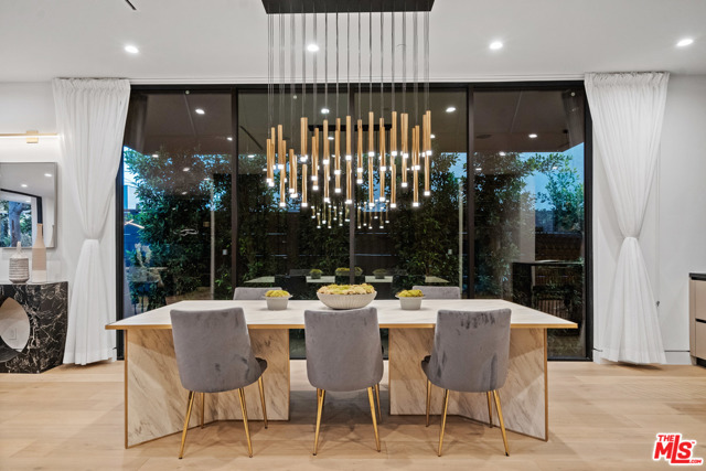 5 Bed Home for Sale in Los Angeles, California