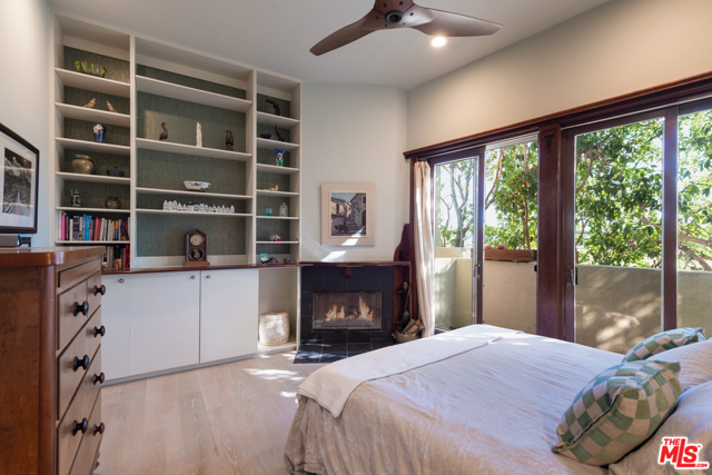2 Bed Home for Sale in Santa Monica, California