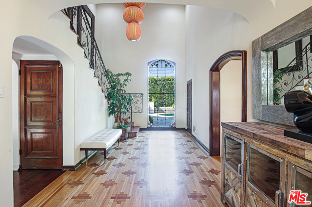 4 Bed Home for Sale in Beverly Hills, California