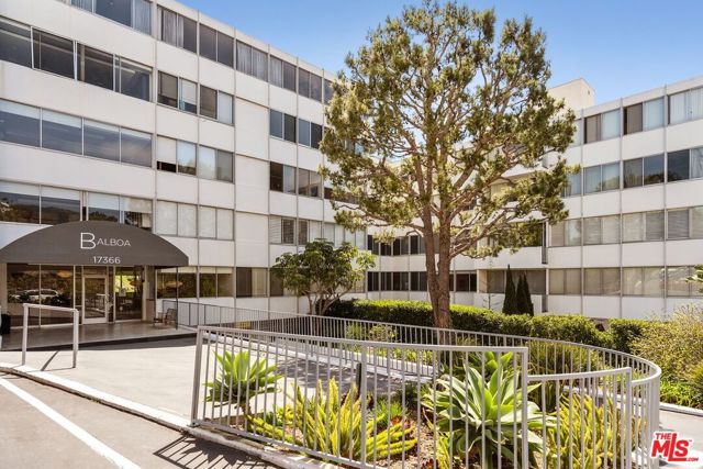 2 Bed Home for Sale in Pacific Palisades, California