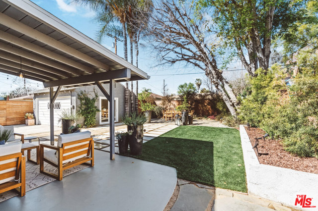 2 Bed Home for Sale in Van Nuys, California