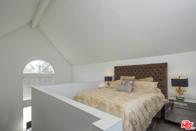 2 Bed Home for Sale in Studio City, California