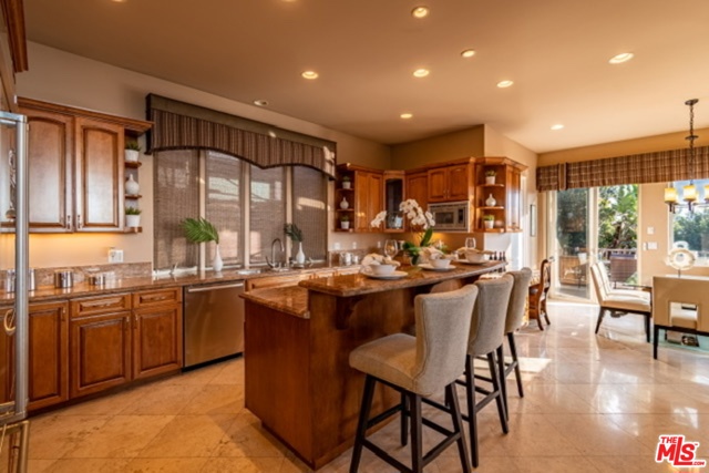 822 6TH Street, Hermosa Beach, California 90254, 4 Bedrooms Bedrooms, ,4 BathroomsBathrooms,Residential,Sold,6TH,19537348