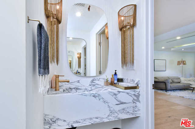 4 Bed Home for Sale in Sherman Oaks, California