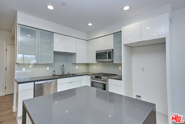 2 Bed Home for Sale in Los Angeles, California