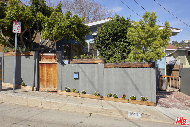 2 Bed Home for Sale in Los Angeles, California