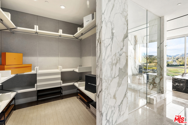 4 Bed Home for Sale in Los Angeles, California